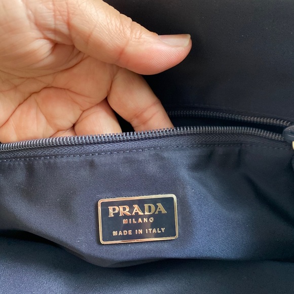 Authentic Prada handbag - Picture 4 of 6